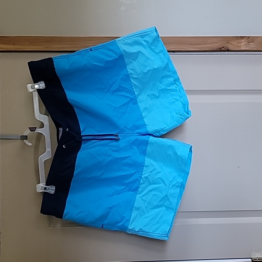 Crown & Ivy XXL men's blue swimming trunks